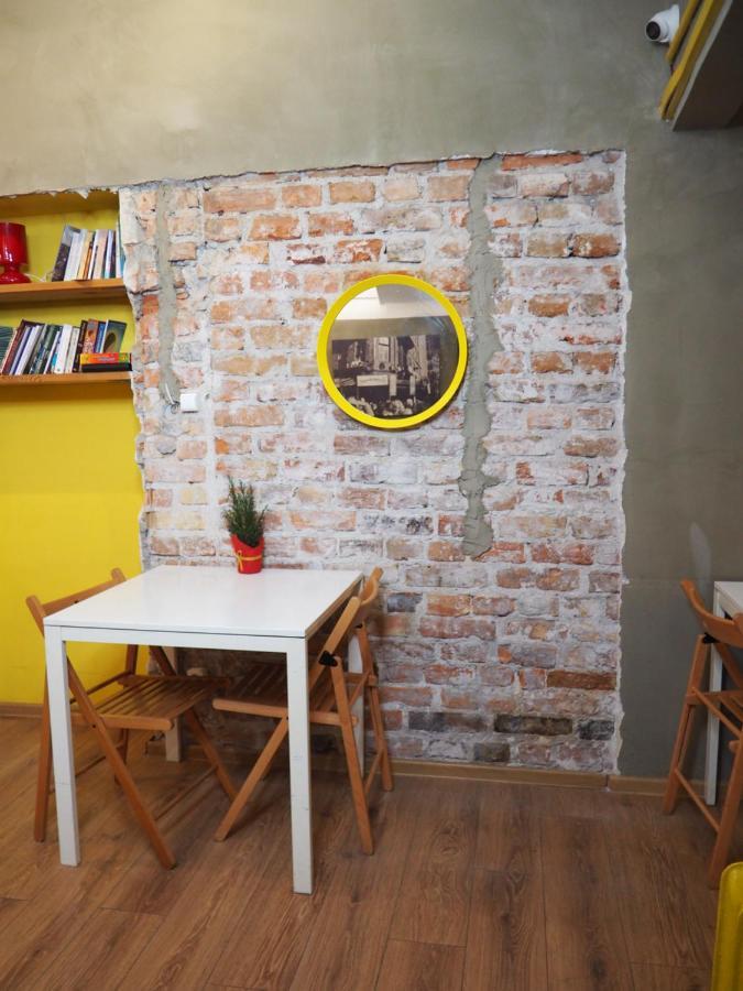 New World St Hostel And Private Room Warsaw Exterior photo