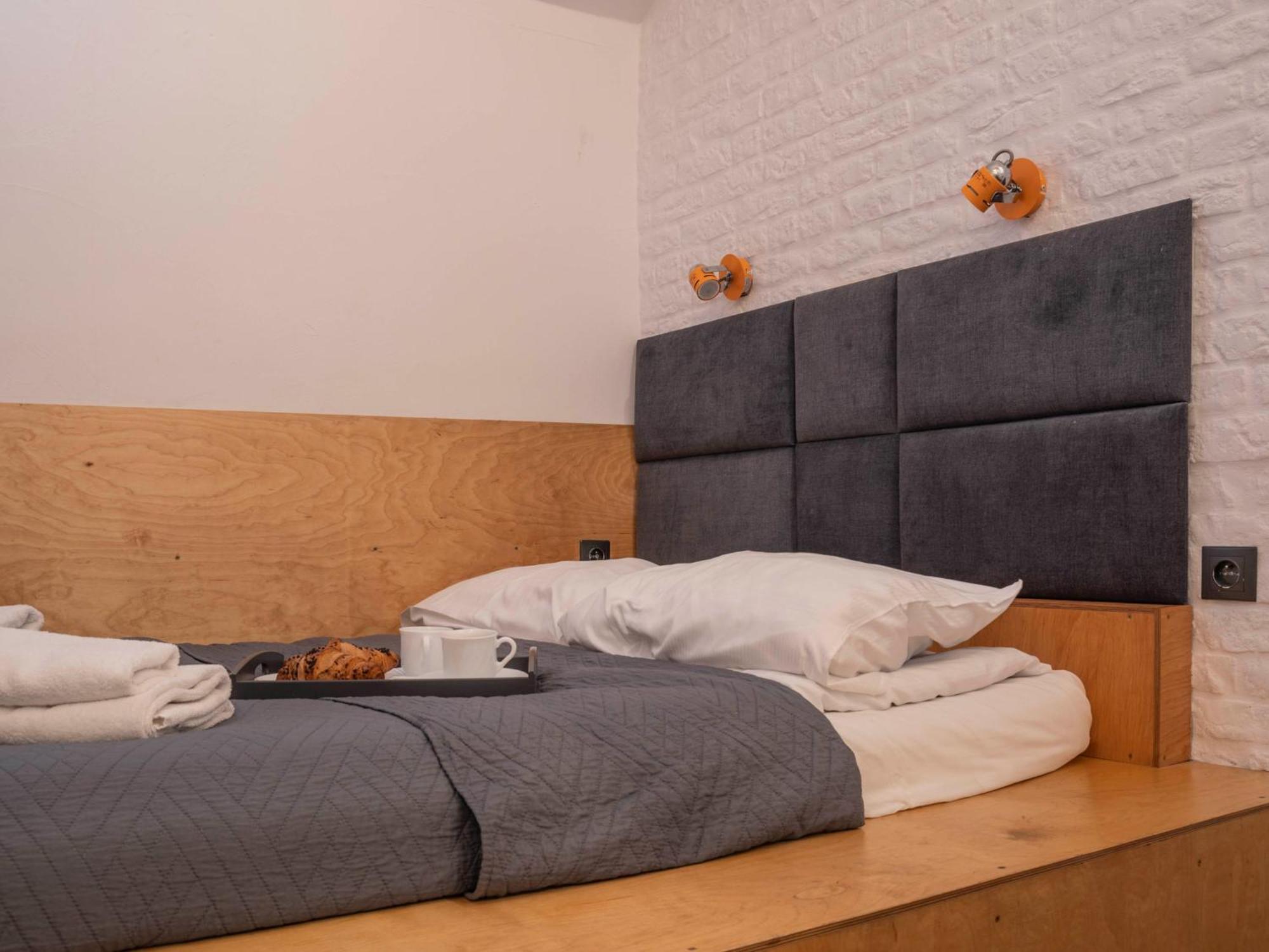 New World St Hostel And Private Room Warsaw Exterior photo