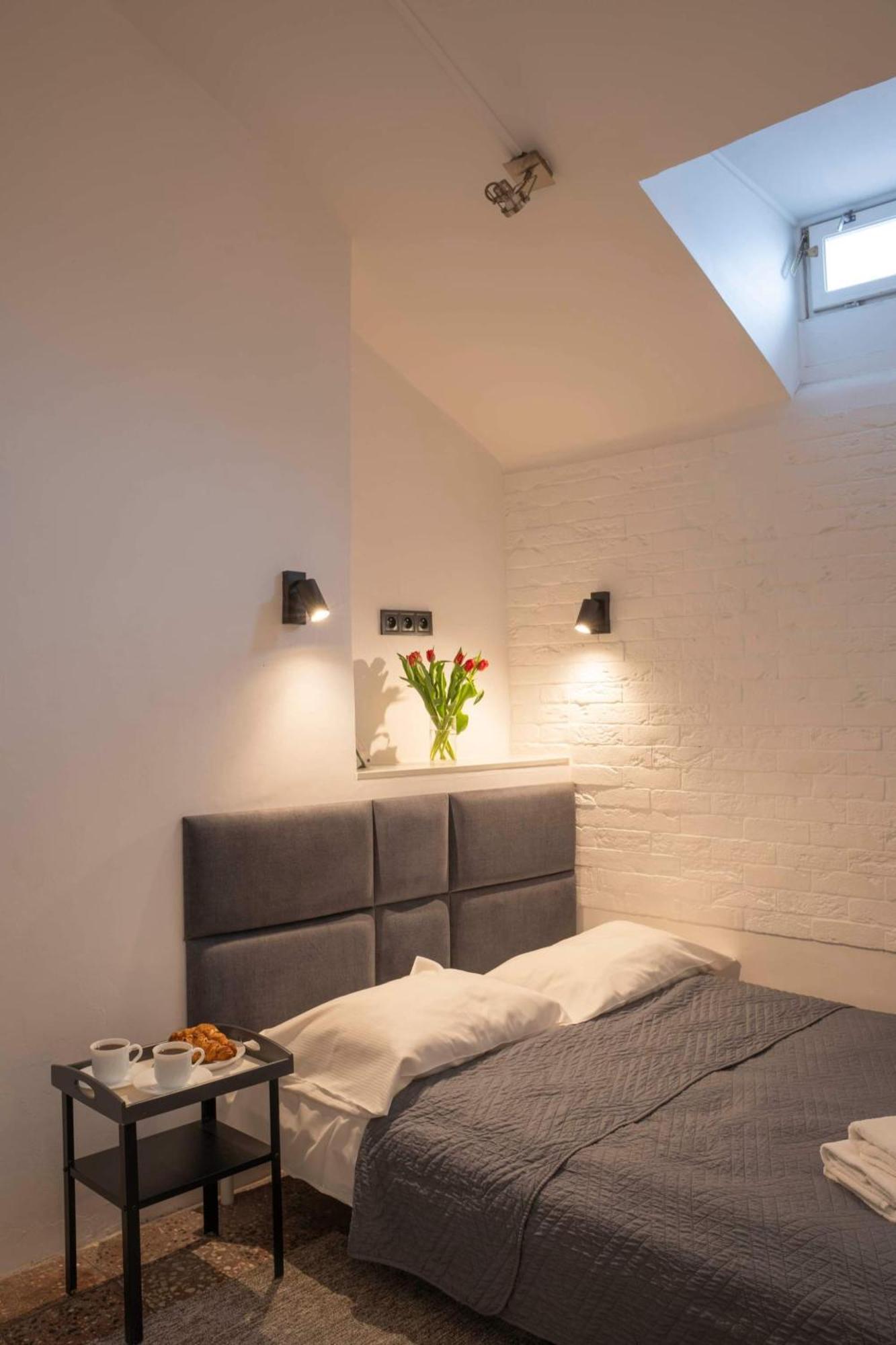 New World St Hostel And Private Room Warsaw Exterior photo